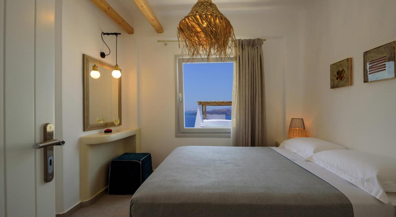 Acro Blue Luxury Villas อาโกรตีรี ภายนอก รูปภาพ